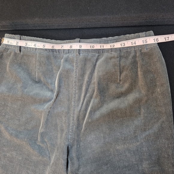 Oscar de la Renta Gray Straight Leg Pants with Embroidery - Picture 6 of 12